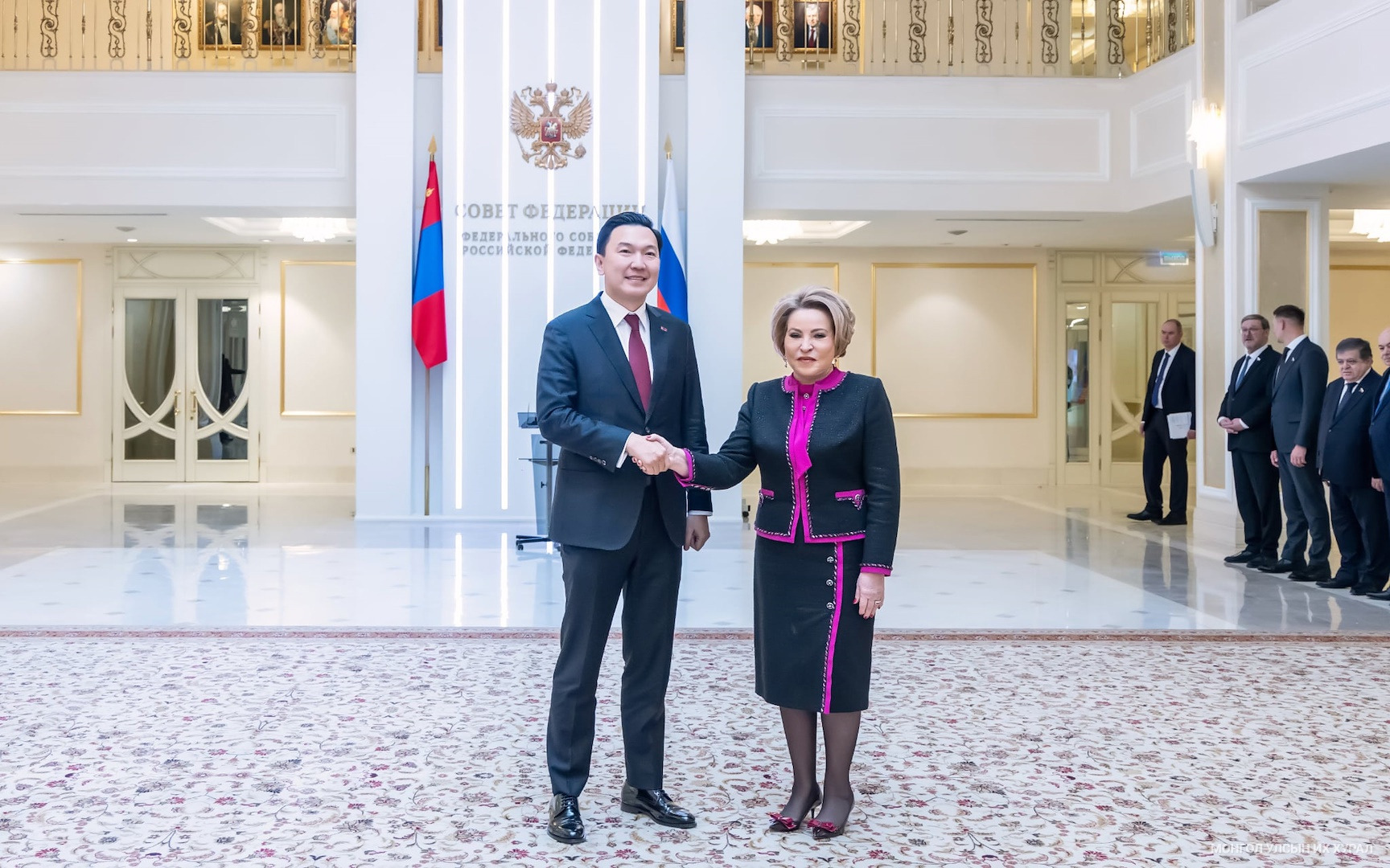 Монгол Улсын Их Хурлын дарга Н.Учрал, ОХУ-ын Холбооны Хурлын Холбооны Зөвлөлийн дарга В.И.Матвиенко нар албан ёсны хэлэлцээ хийв